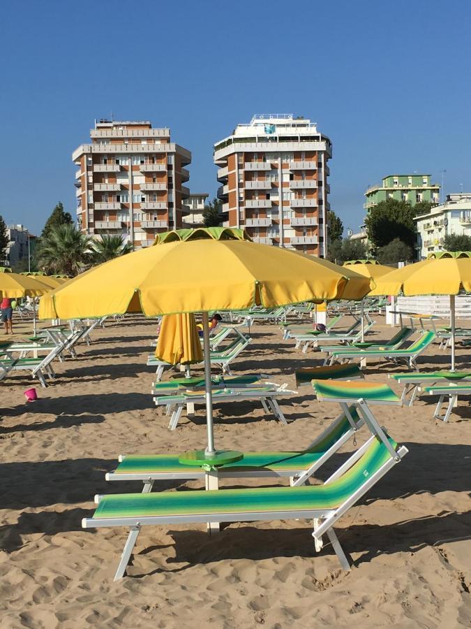 Appartamento Fronte Mare Rimini Kültér fotó