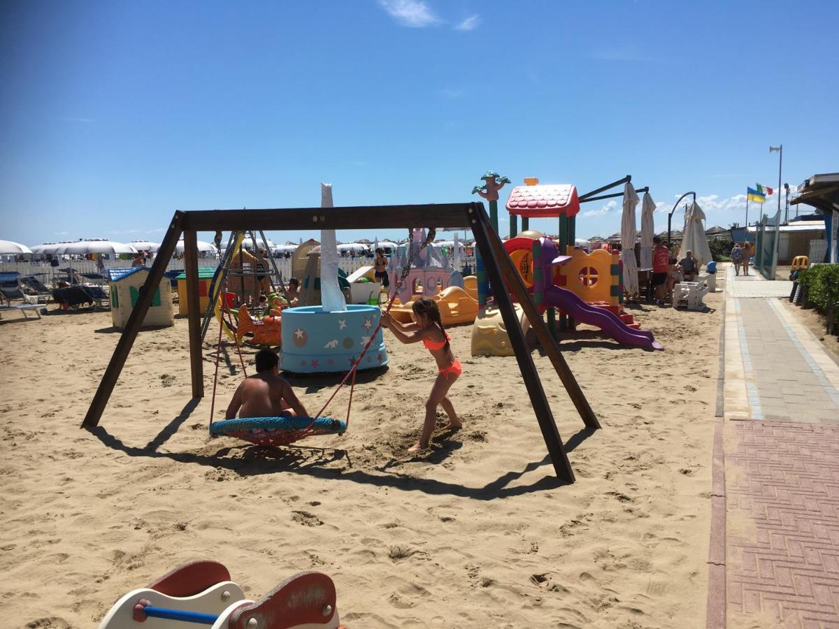 Appartamento Fronte Mare Rimini Kültér fotó