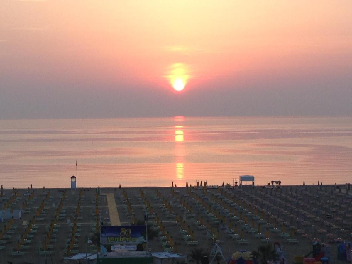 Appartamento Fronte Mare Rimini Kültér fotó