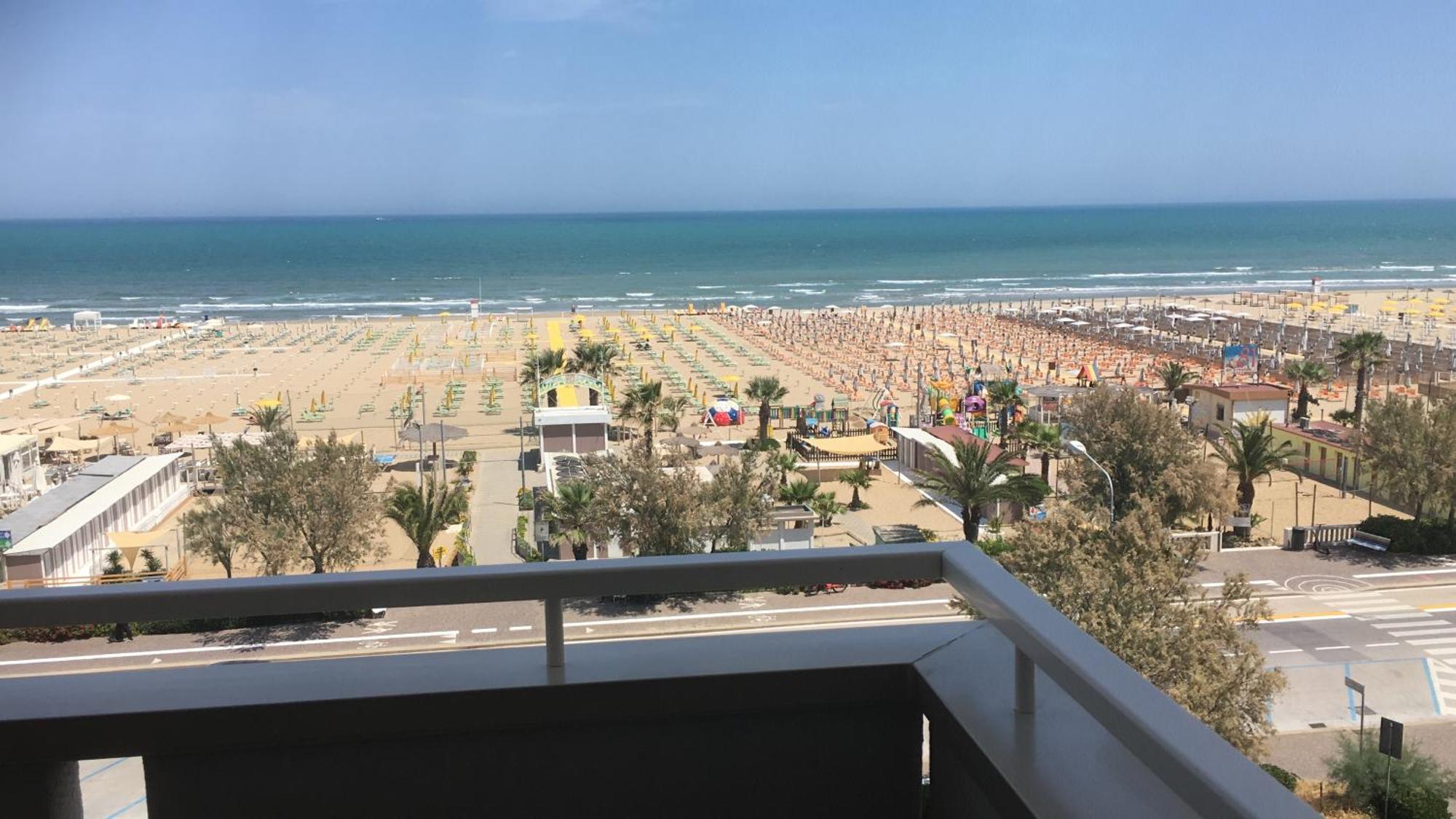 Appartamento Fronte Mare Rimini Kültér fotó